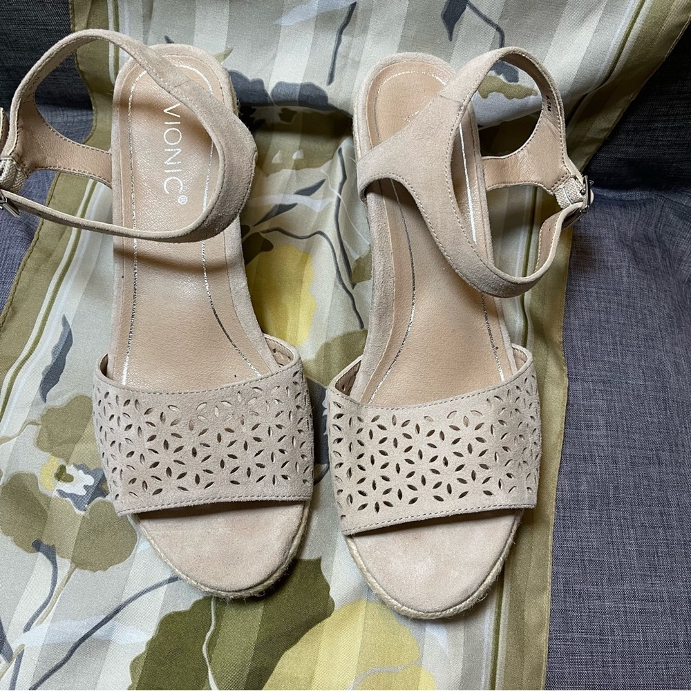 Vionic Women’s Ariel Sandals SZ 9.5 M